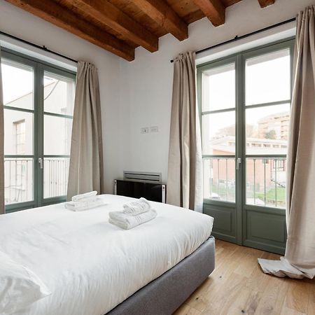 Modern Apartment In Milan With Balcony Eksteriør billede