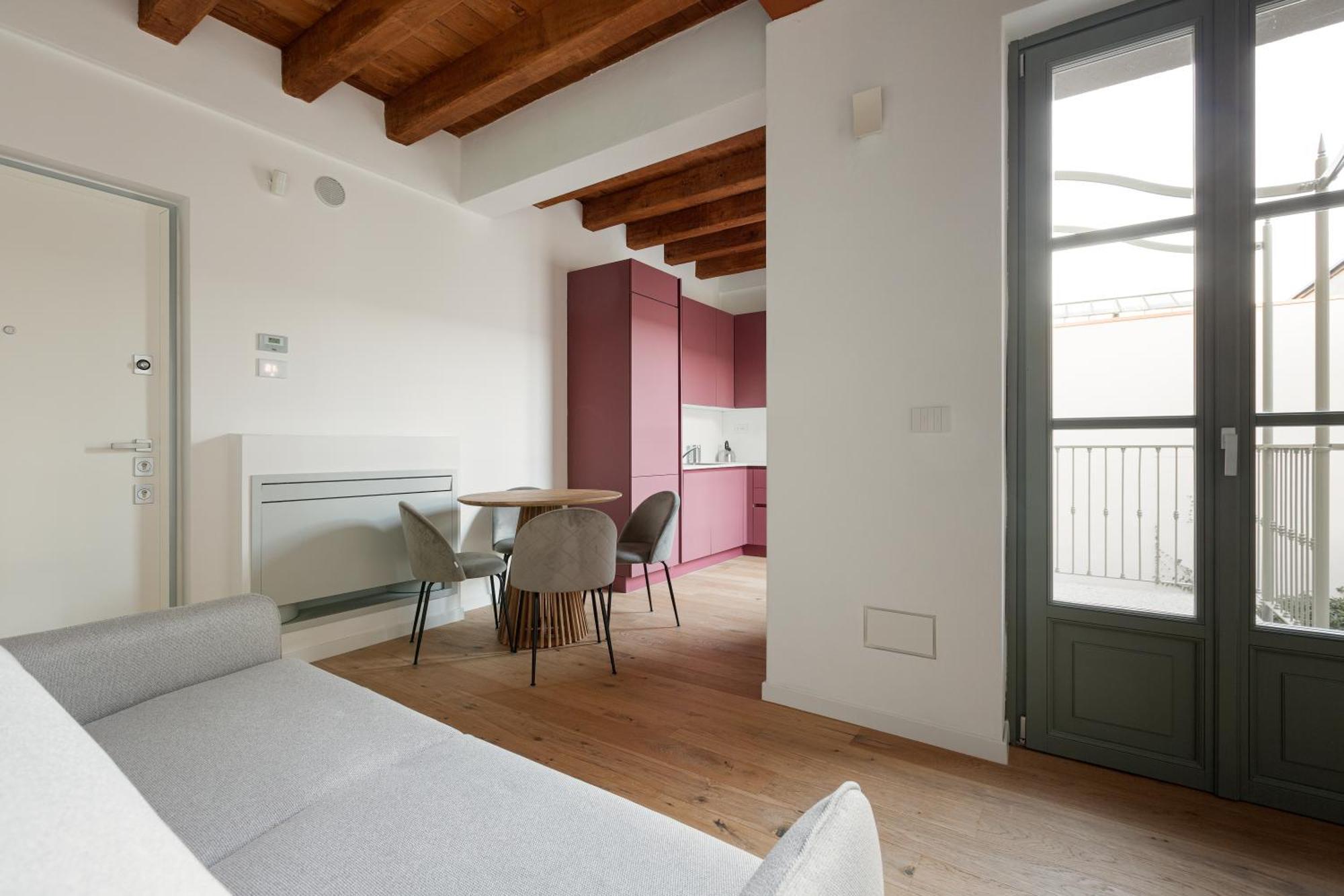 Modern Apartment In Milan With Balcony Eksteriør billede