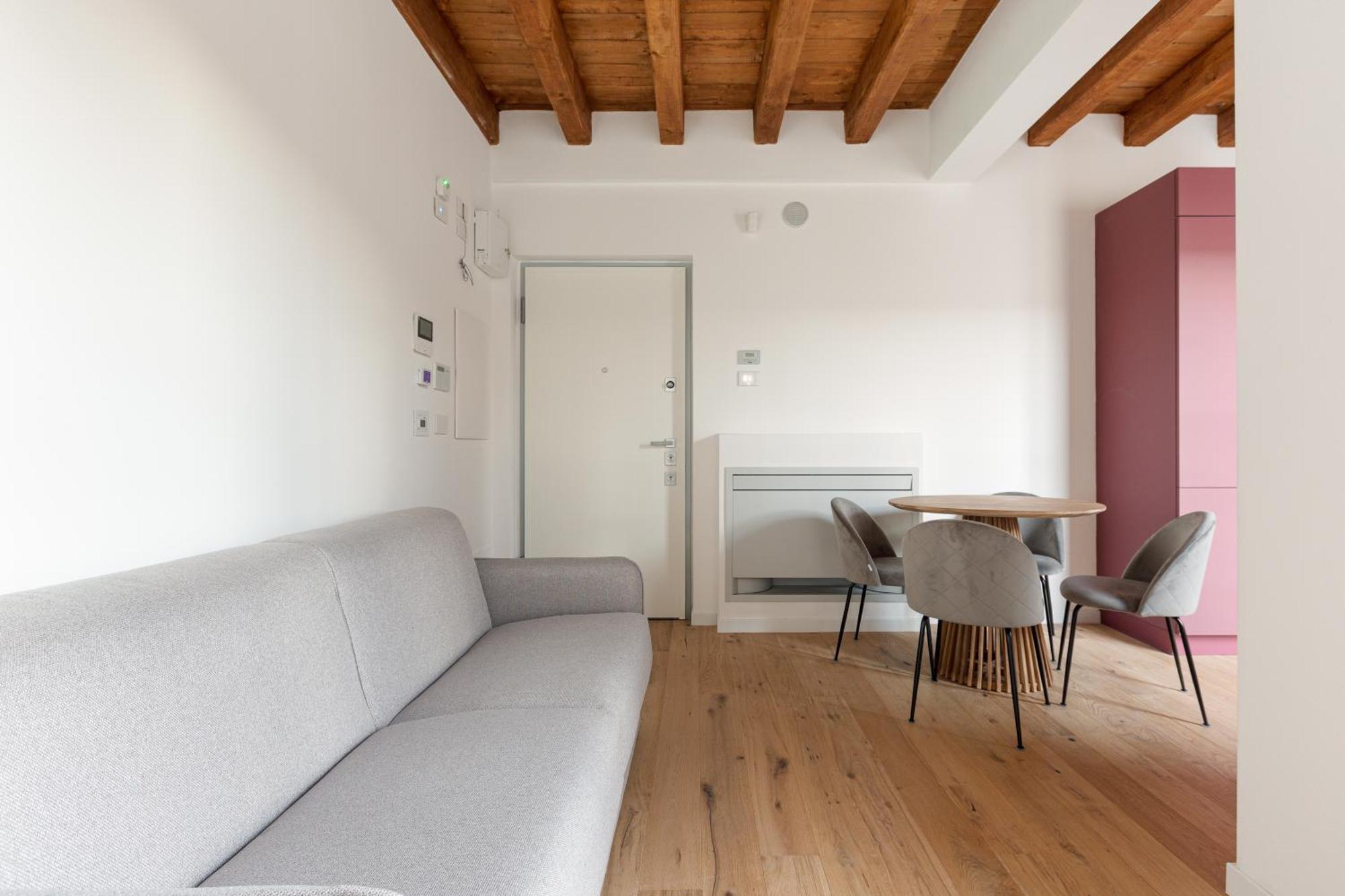 Modern Apartment In Milan With Balcony Eksteriør billede